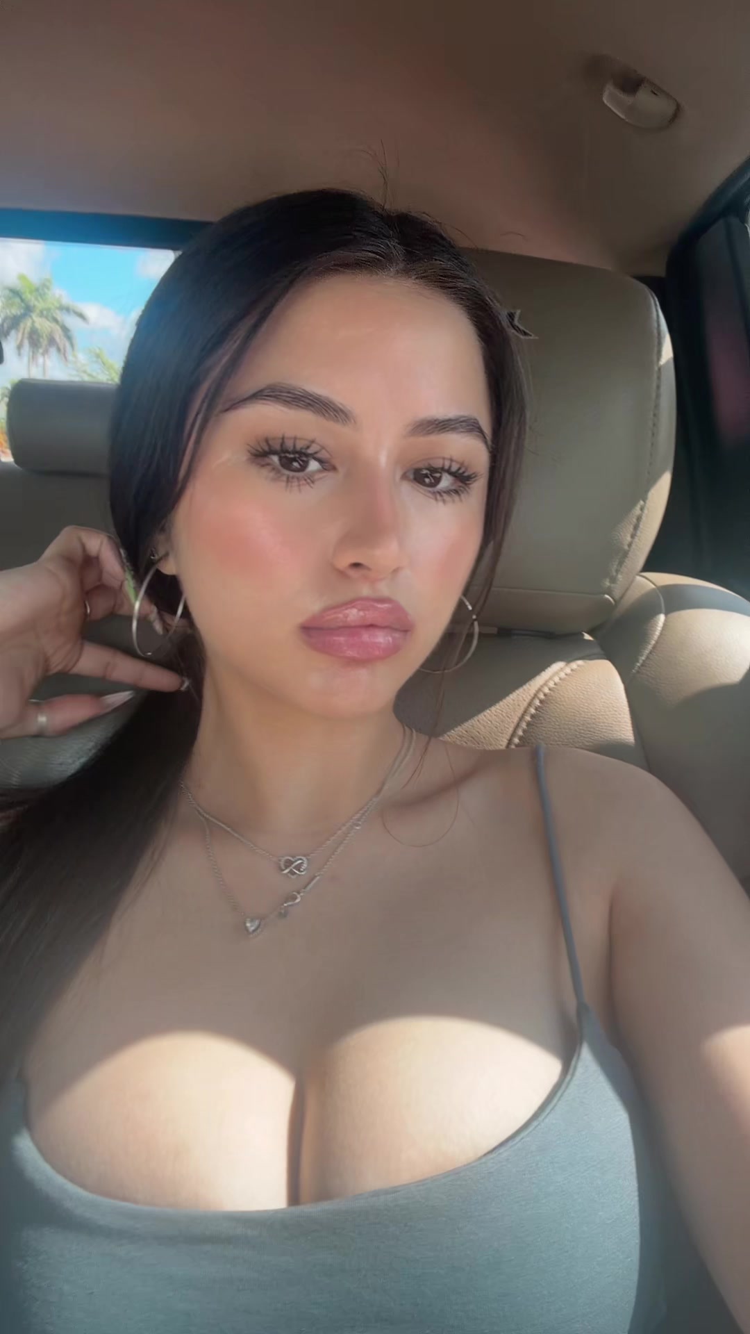 @isabella