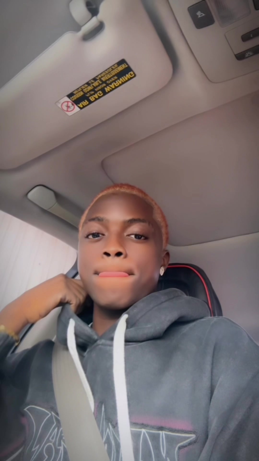 @DANIEL👑