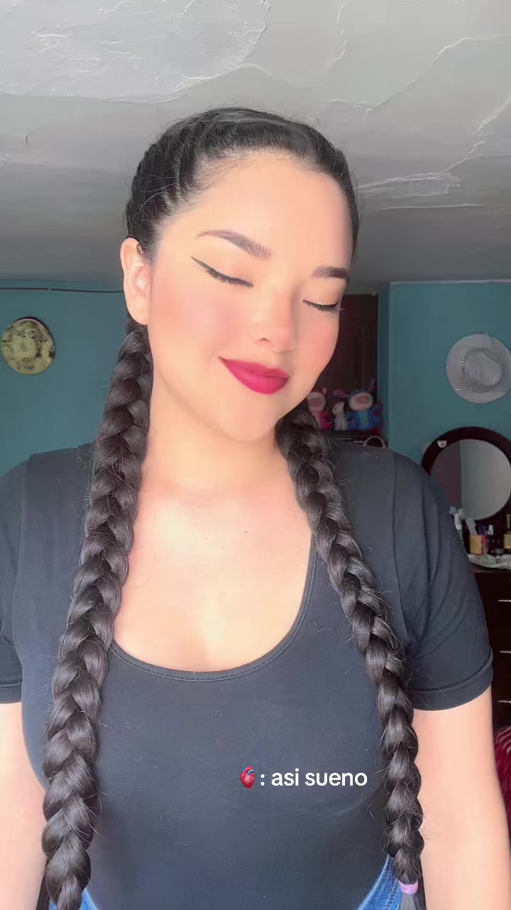 @Leslye🦋