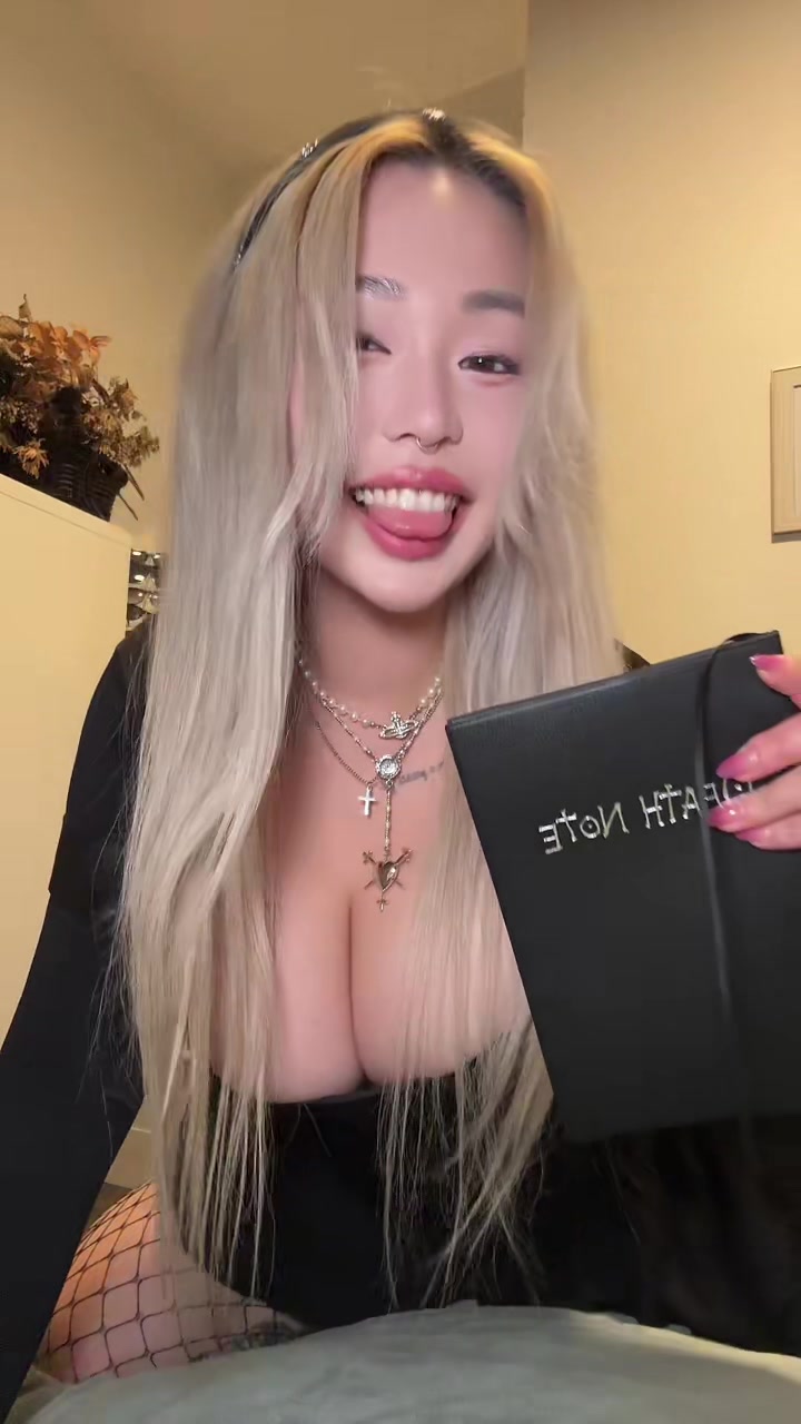 @Carrie 🤠 지민