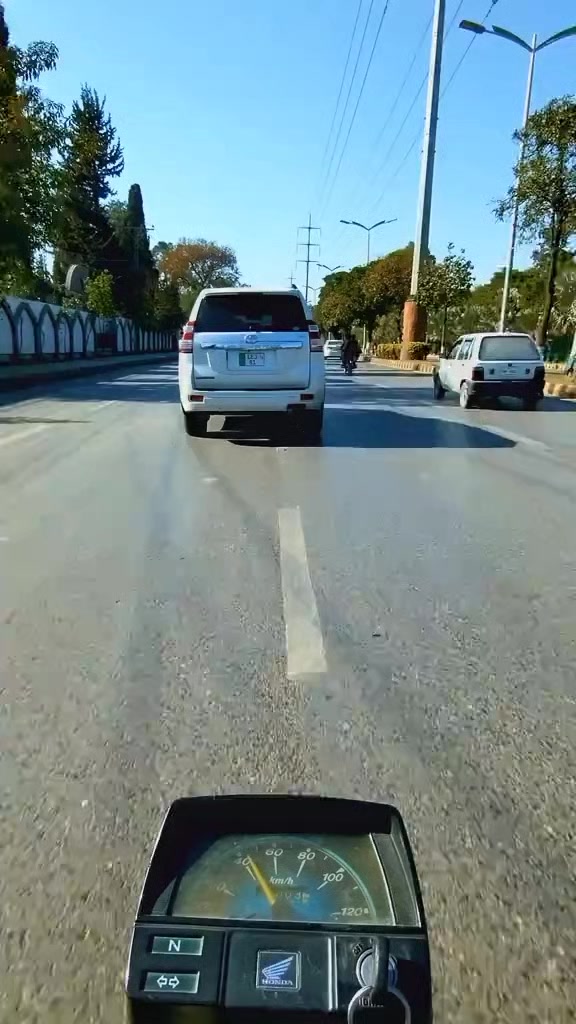 @&Ccedil;h T&auml;h&iuml;r &Auml;z&icirc;z