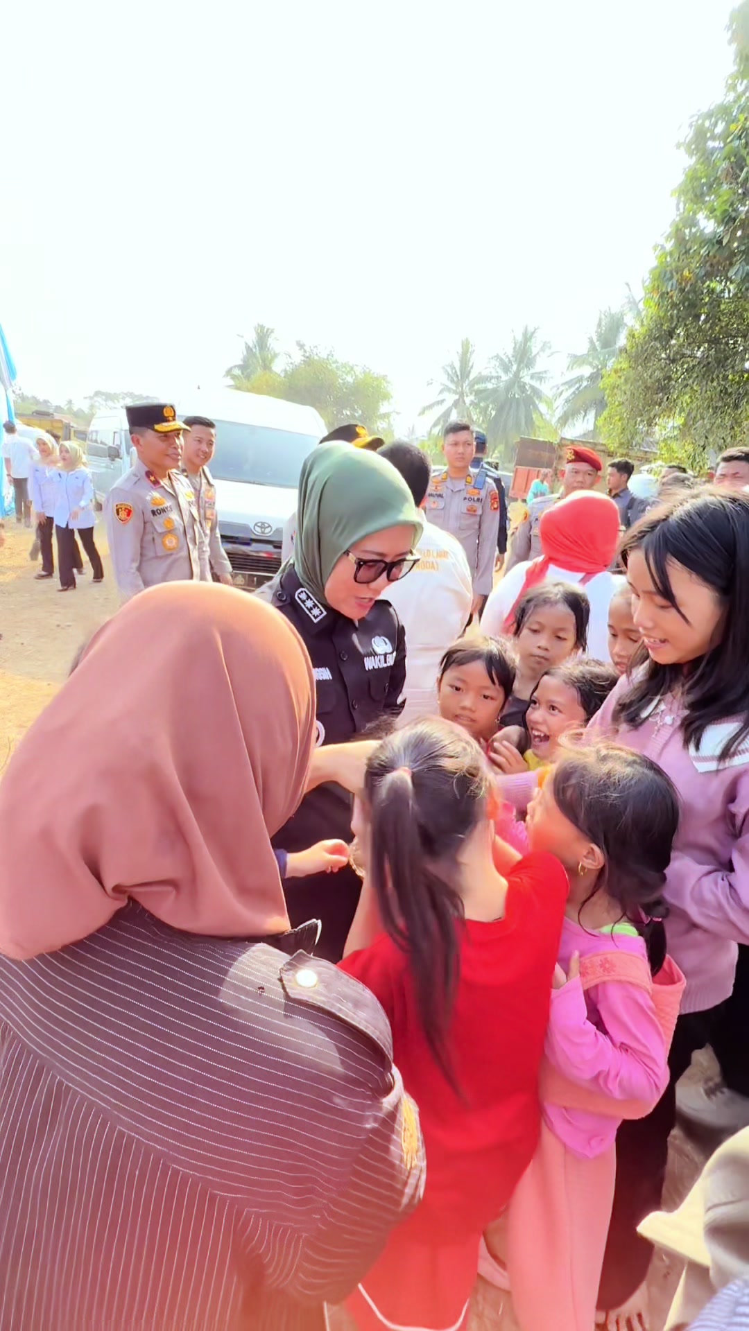 @LahatKiteID