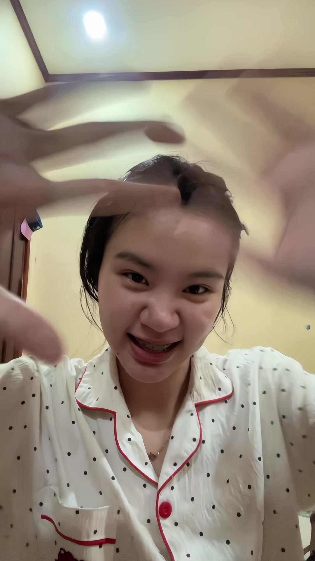 @ລາດີ້