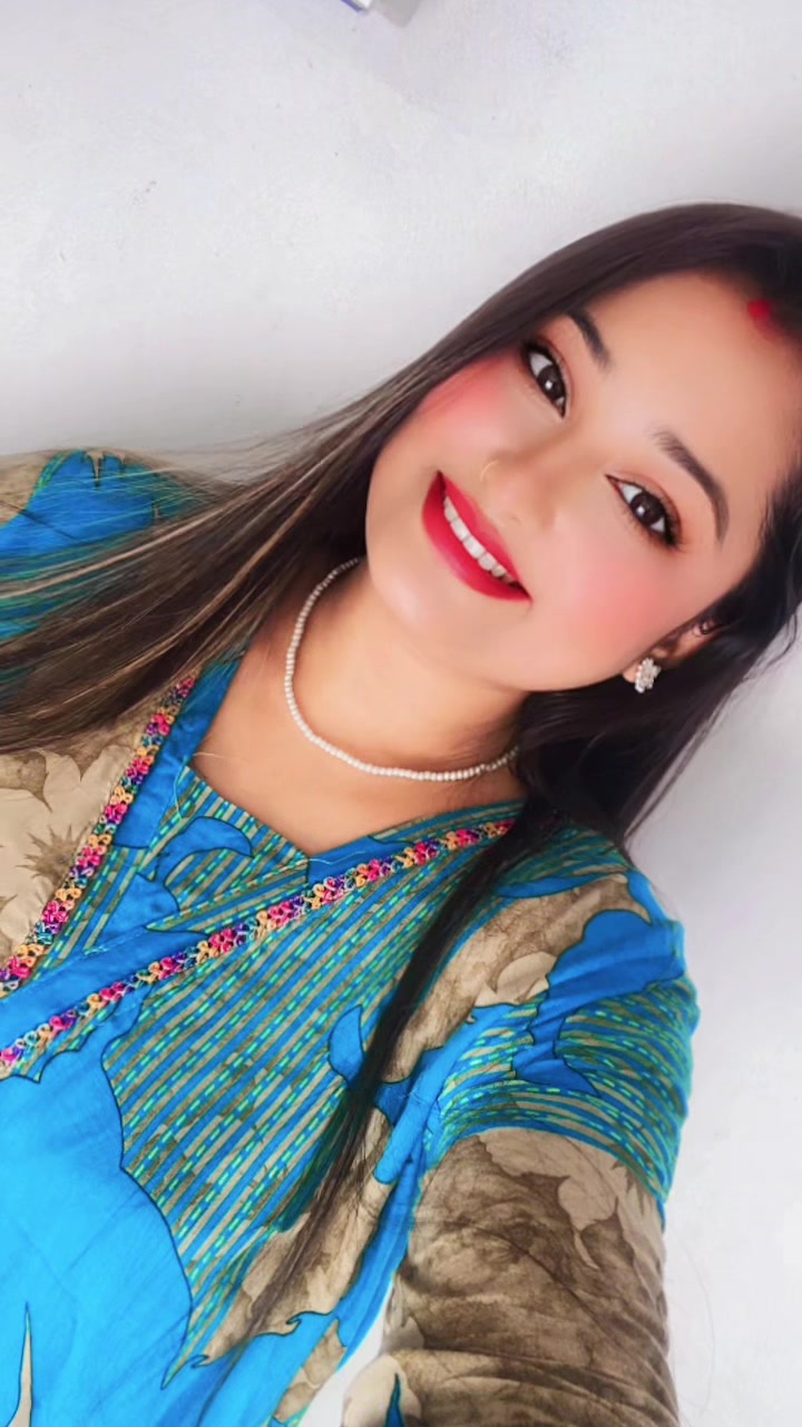 @Nisha🦋💛