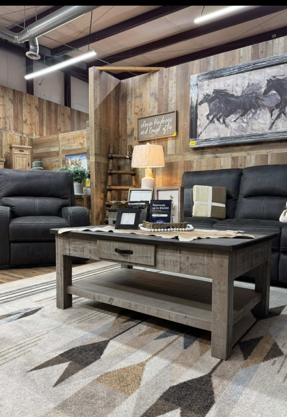 @RusticFurnitureDepot