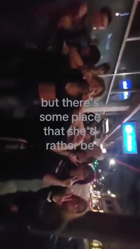@Kat🤍