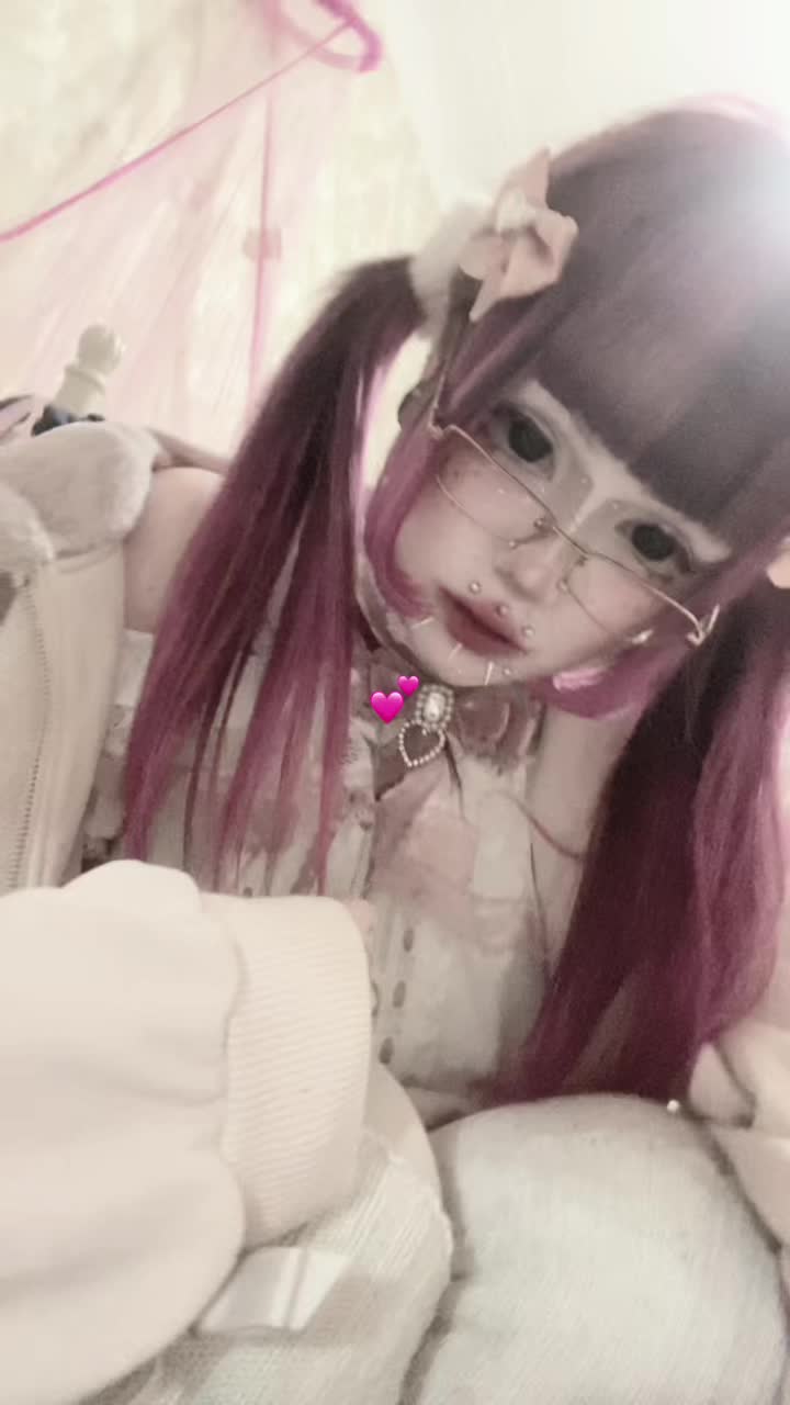 @ananac_ ˶o̴̶̷᷄‸o̴̶̷̥᷅˶