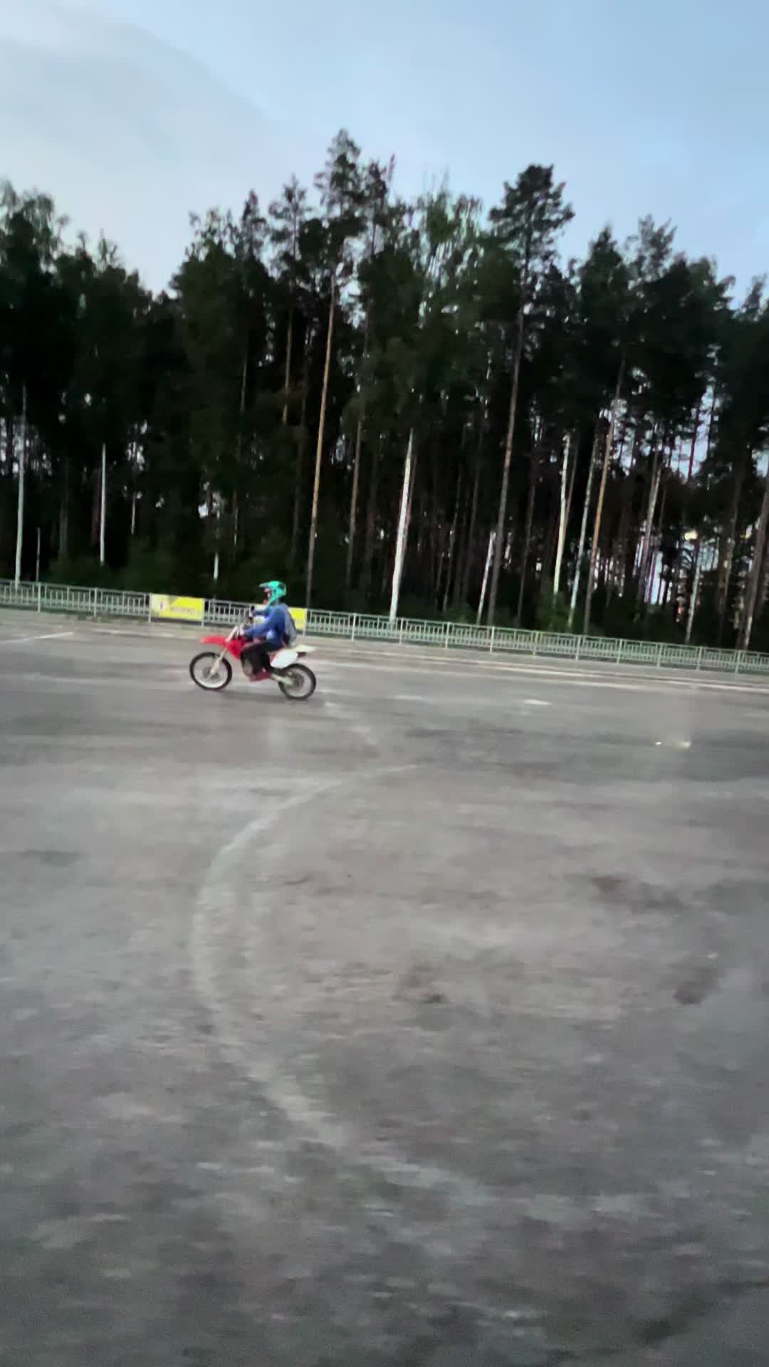 @swarovskiy🤫