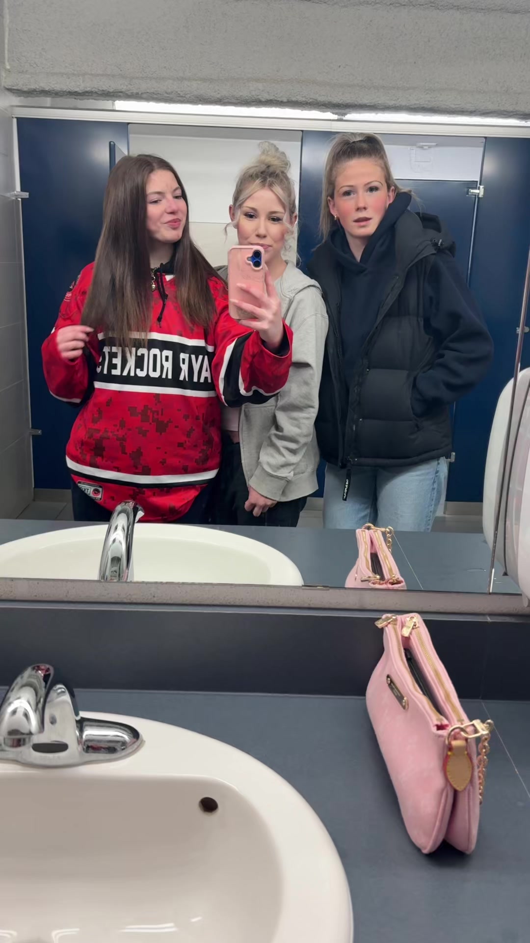 @Stewie🏒