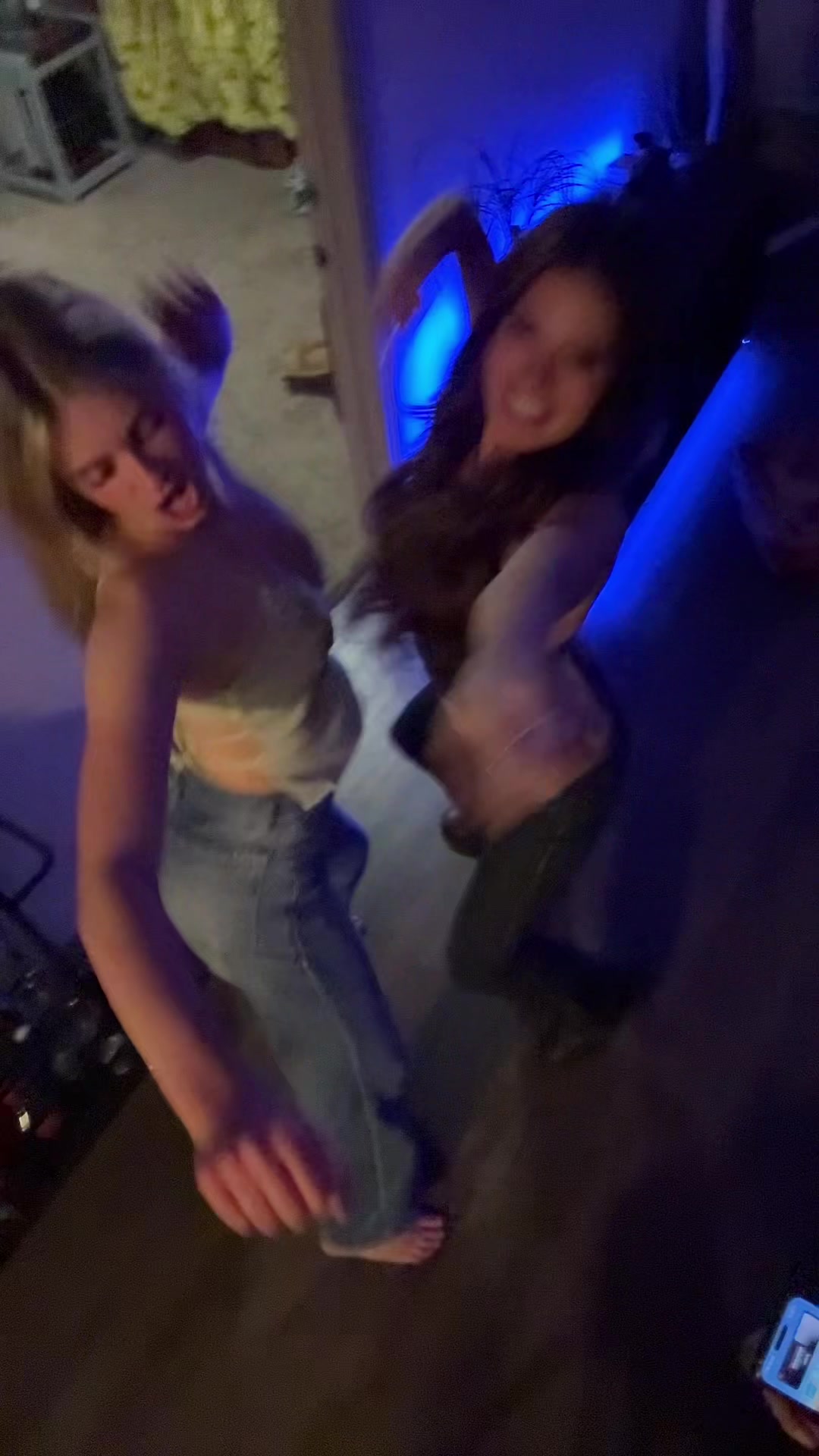 @Isabella