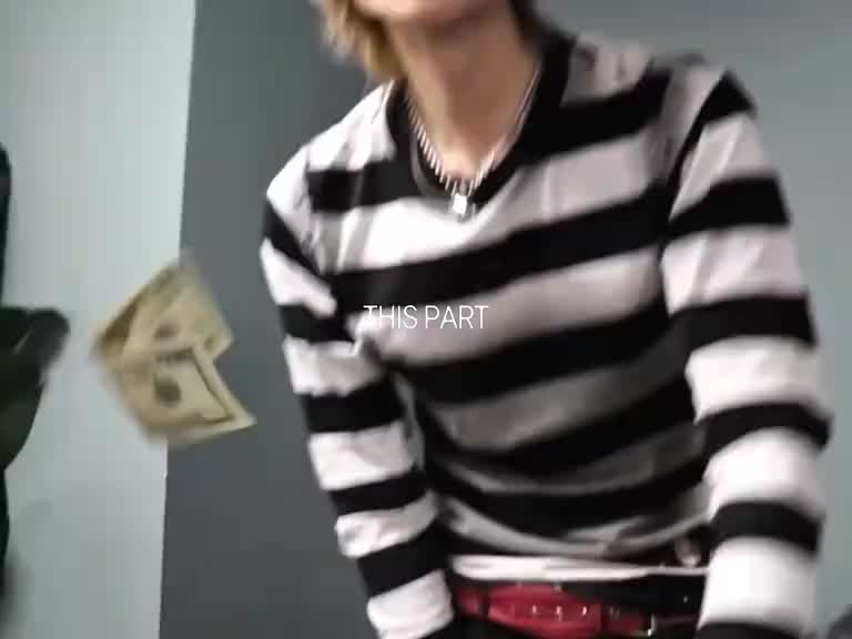 @🐶
