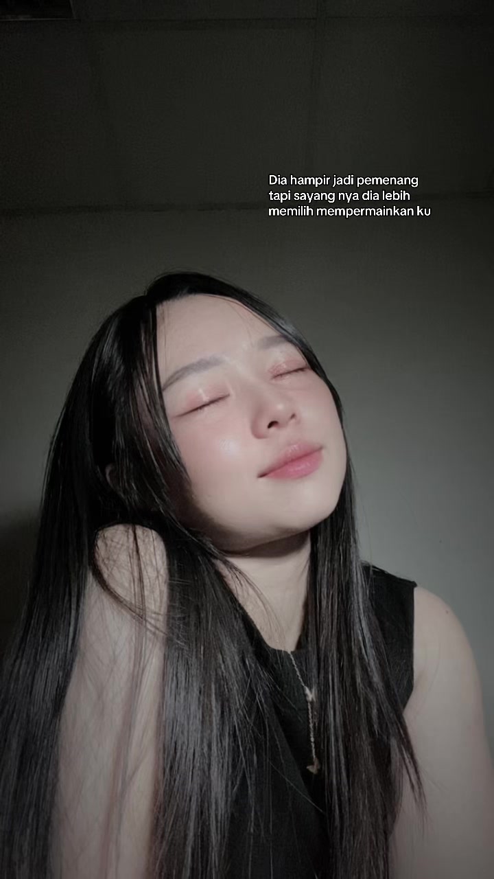 @𝐴𝑛𝑎𝑛𝑑𝑎_𝑦𝑢𝑙𝑦916