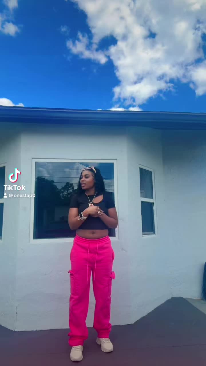@Queen Chocolate 🍫🌹😘🥵👀