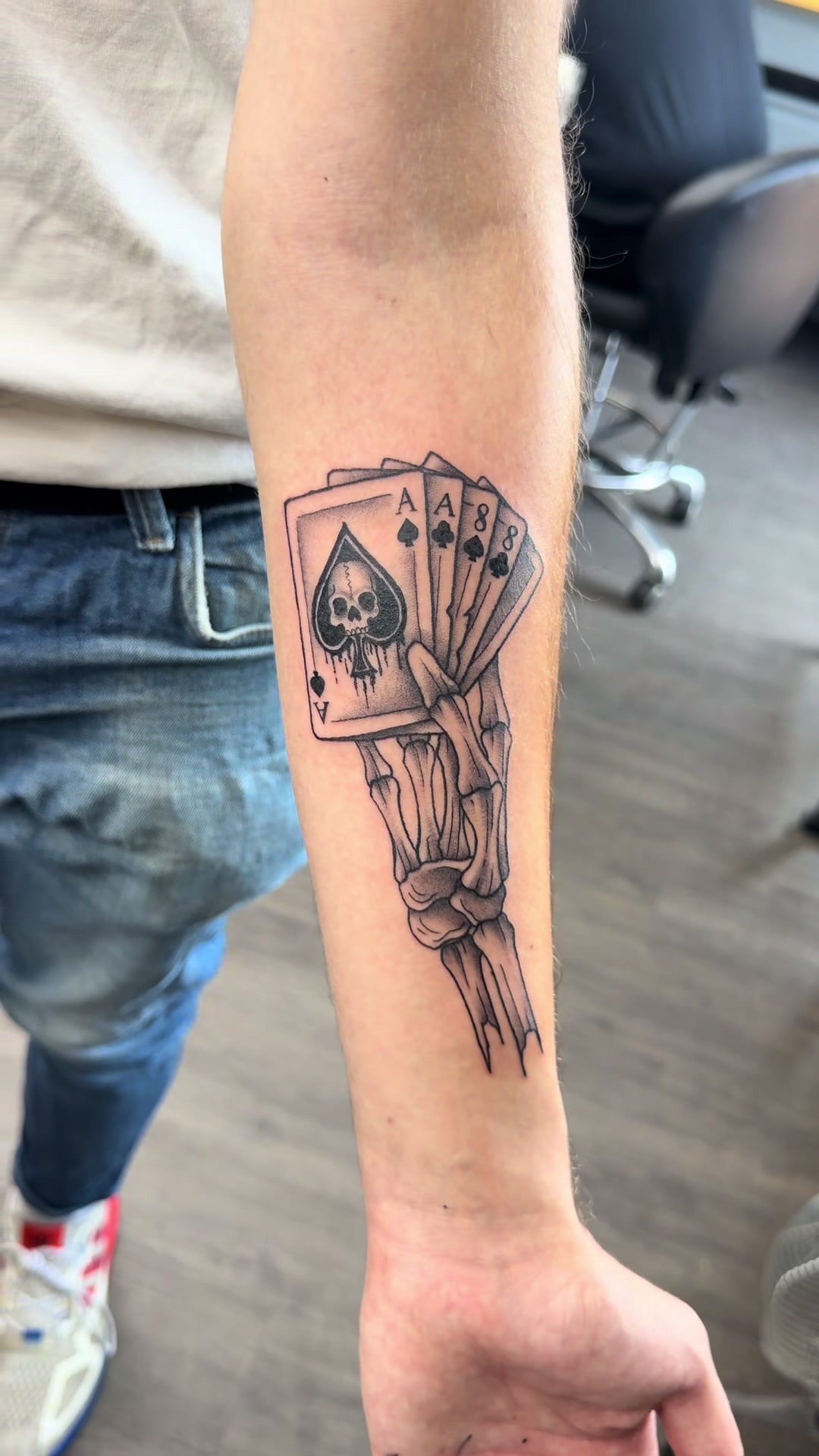 @Kayleigh Peach Tattoo 🍑