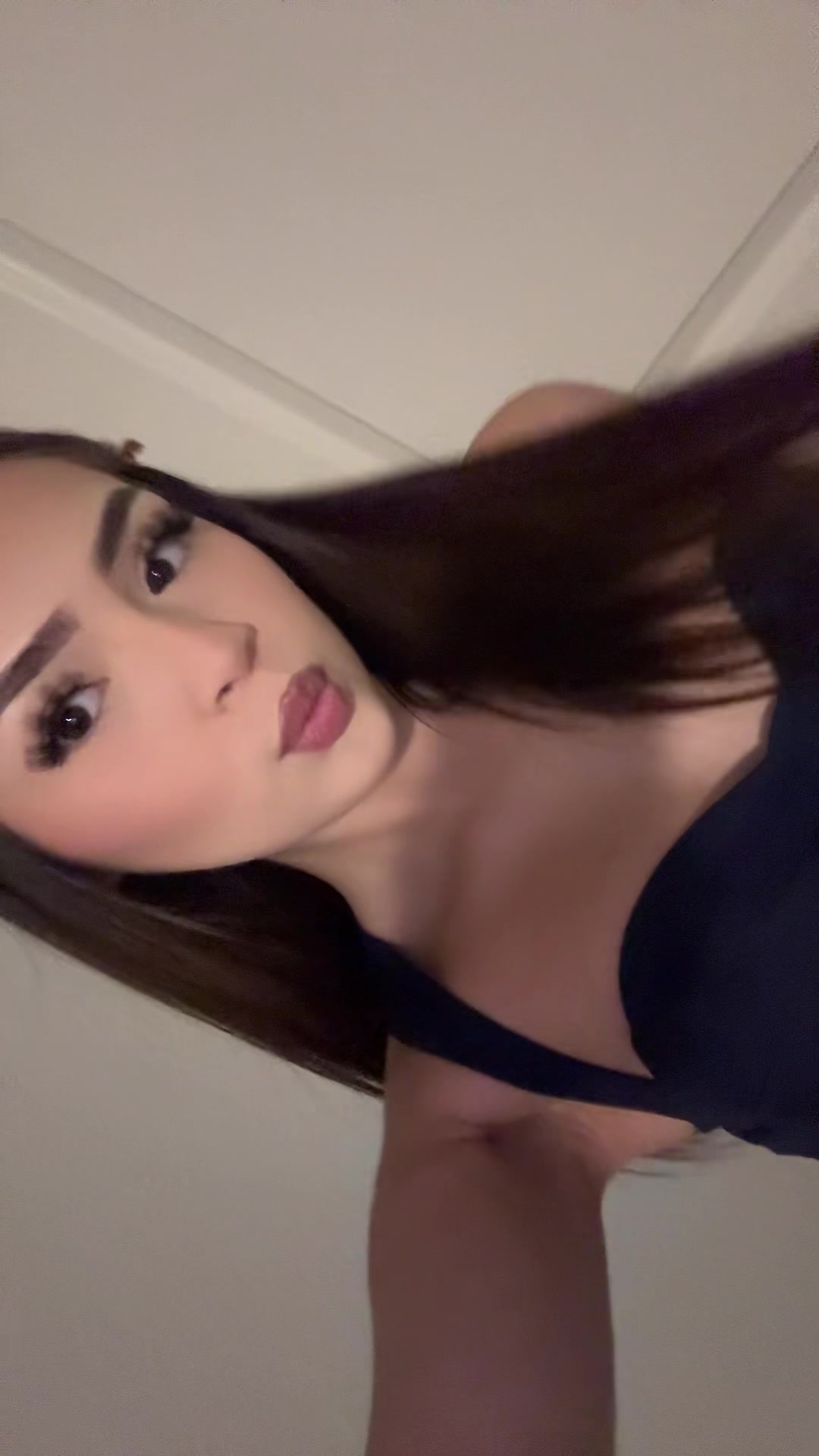 @anissa ⟭⟬⁷