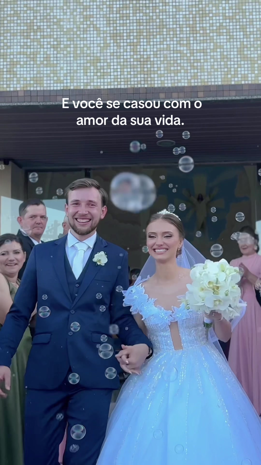 @Thais
