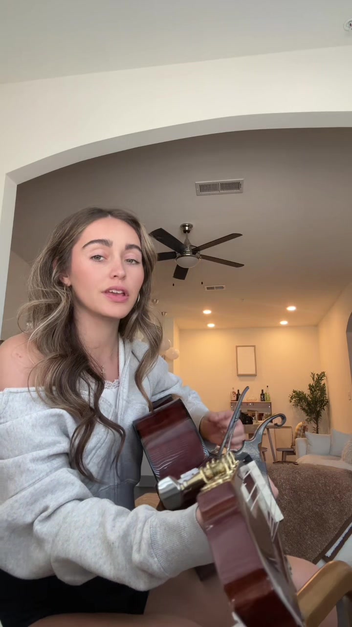 @Kaylinroberson