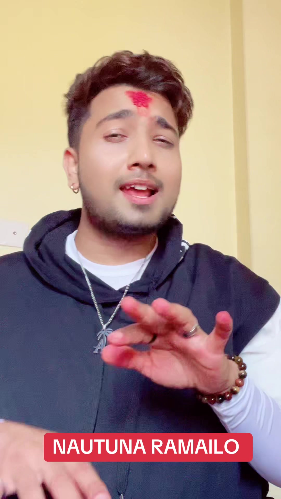@Amit sapkota(गायक/सर्जक)