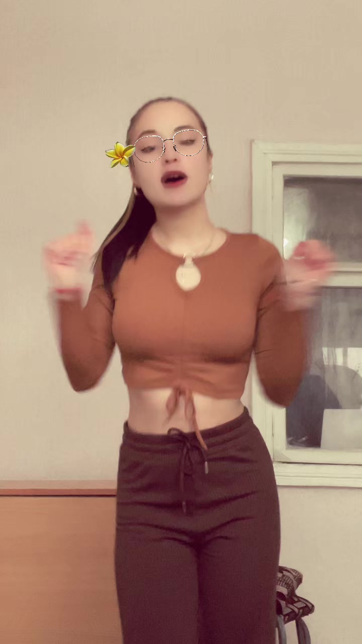 @….