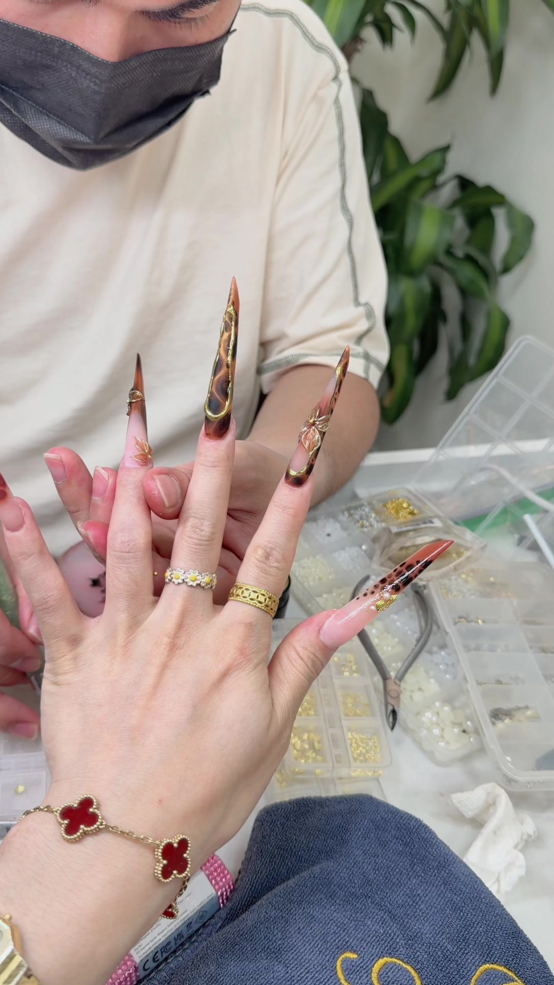 @KimmieNails🇻🇳♥️🇨🇦Tấu Hài😜