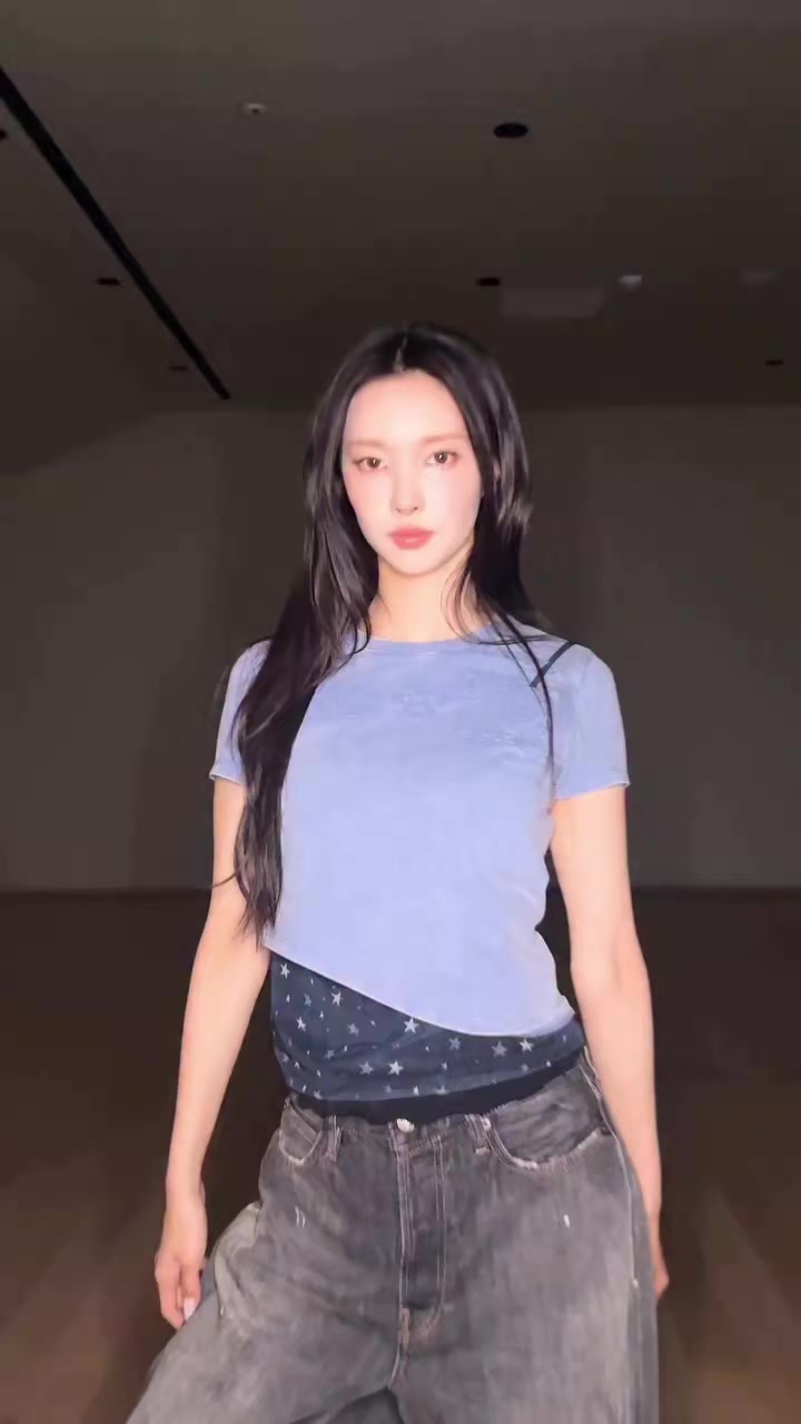 @🧋- YUNJIN¹⁴³ -🍒