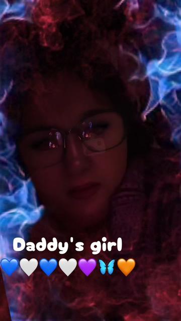 @💙🤍Daddy's girl 💜🦋