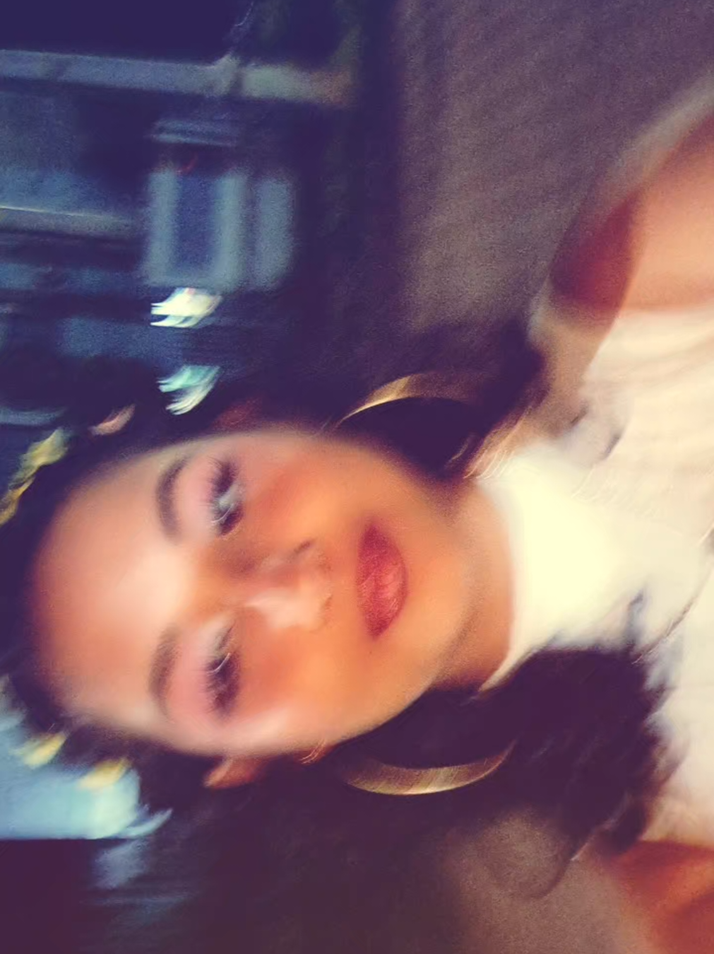 @Paola Vitoria
