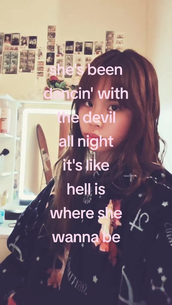 @lis ✮⋆˙
