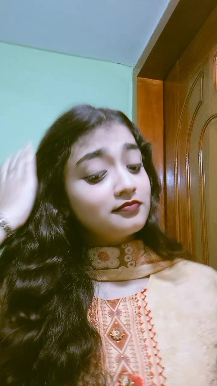 @Degh&icirc; Roy