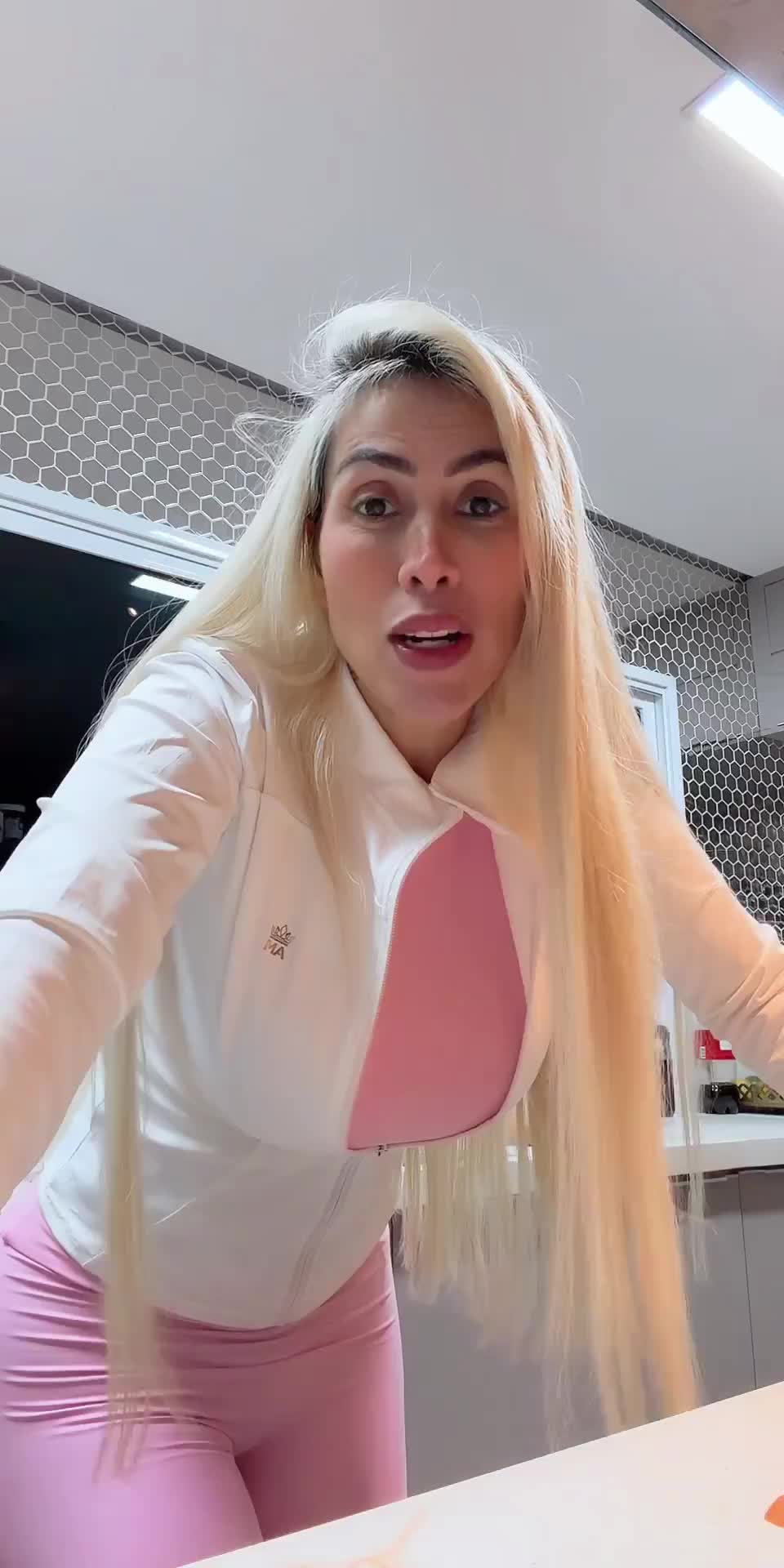 @JUJU FERRARI 🦋