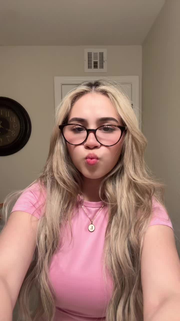 @Sofhia