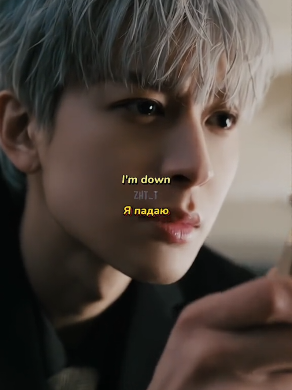 @T_T