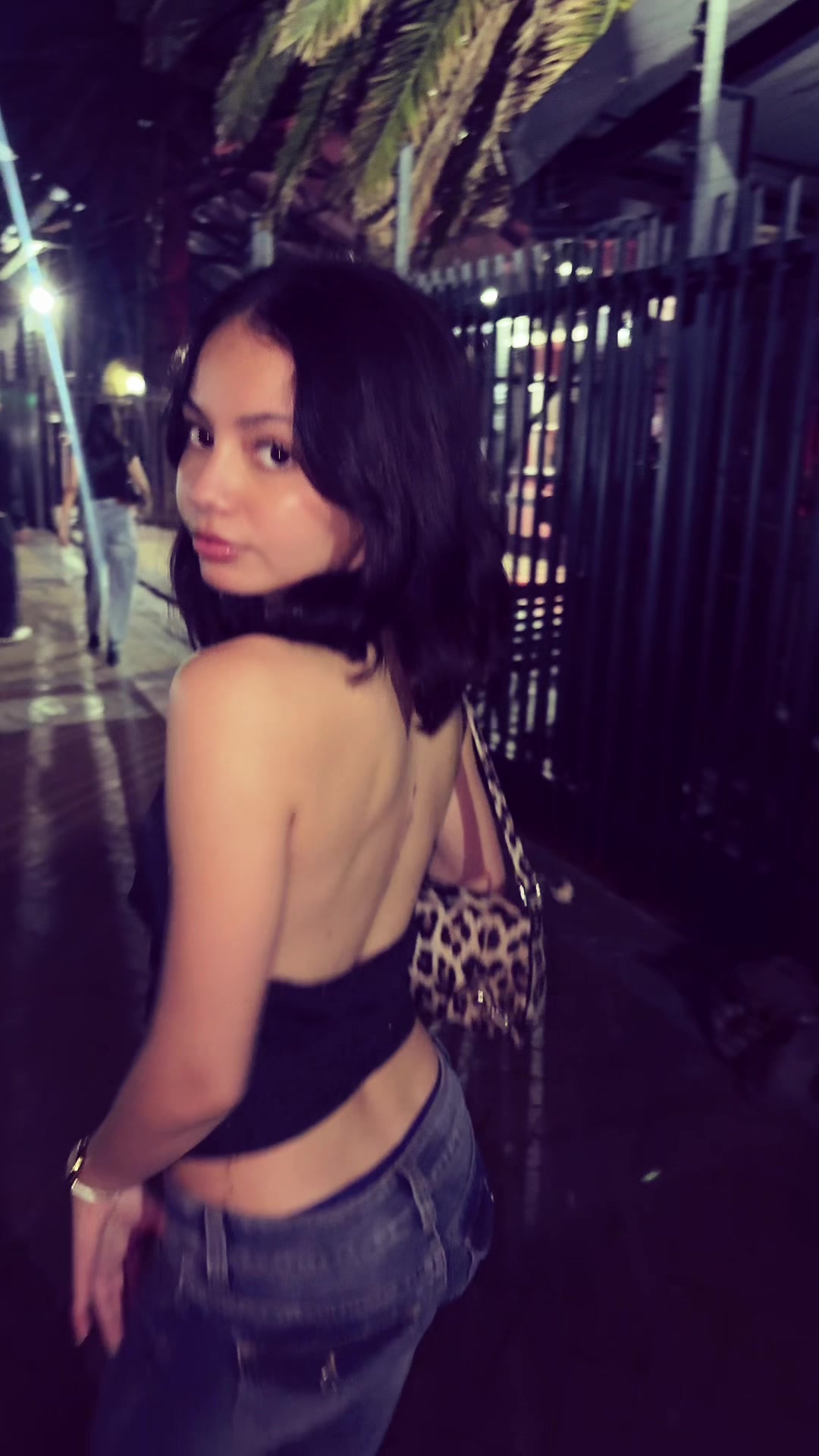 @heyitzoej