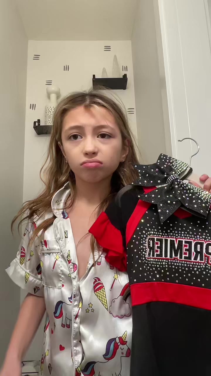 @chrissyriley24