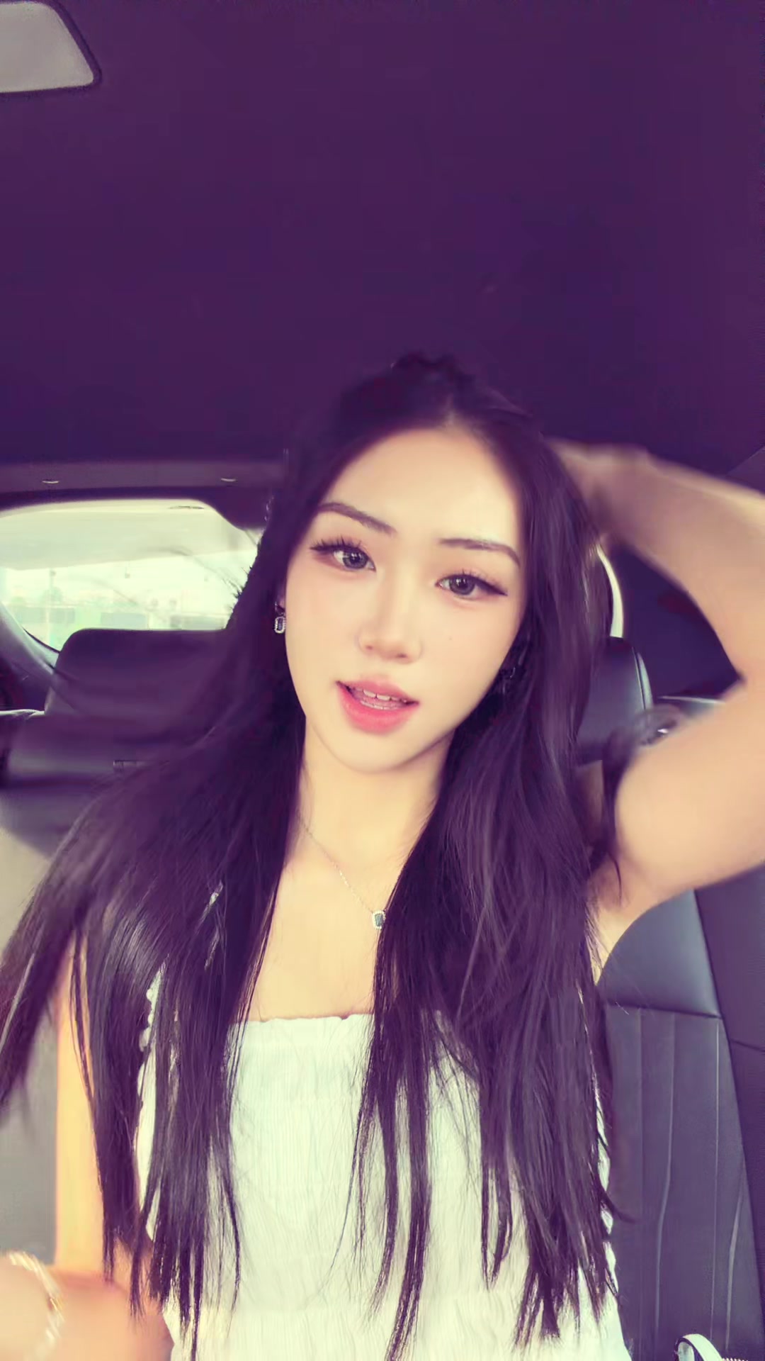@容