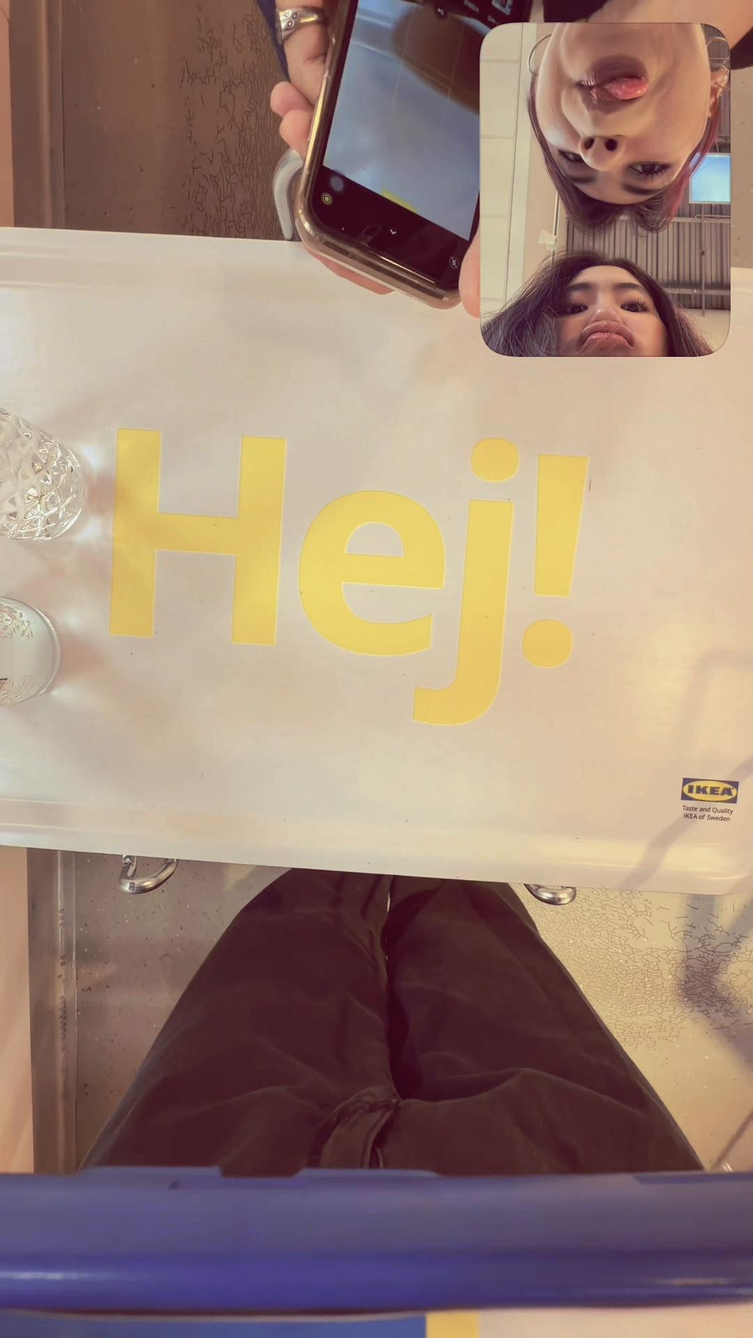 @ellia
