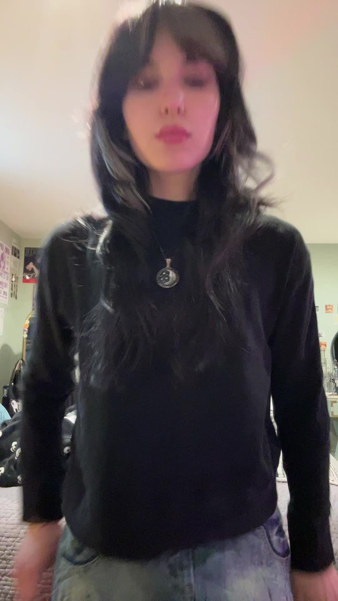 @lily🦇