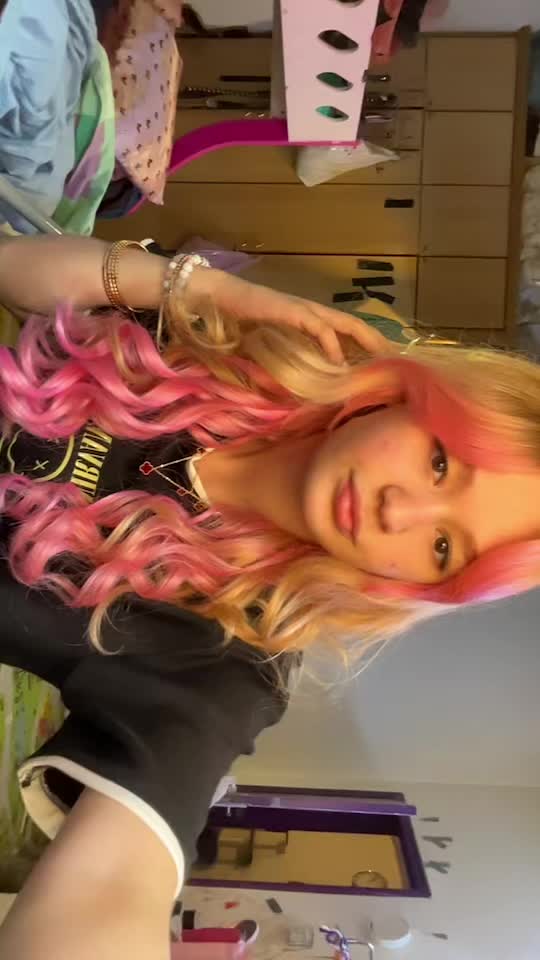 @pinkblondie30