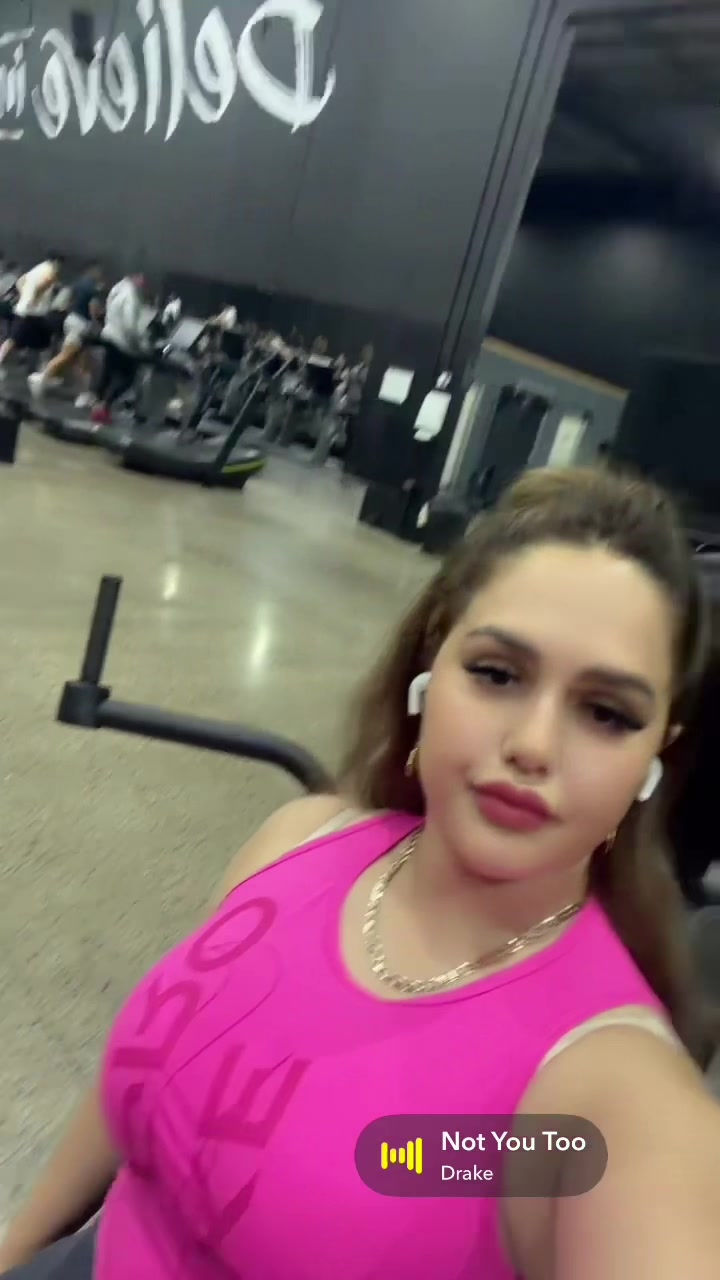 @Queenoftiktok👸🧿