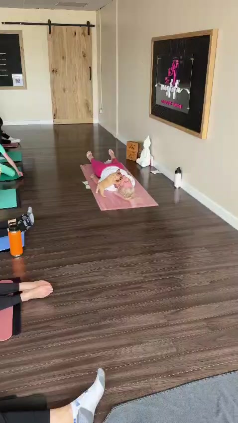 @Muskoka Puppy Yoga