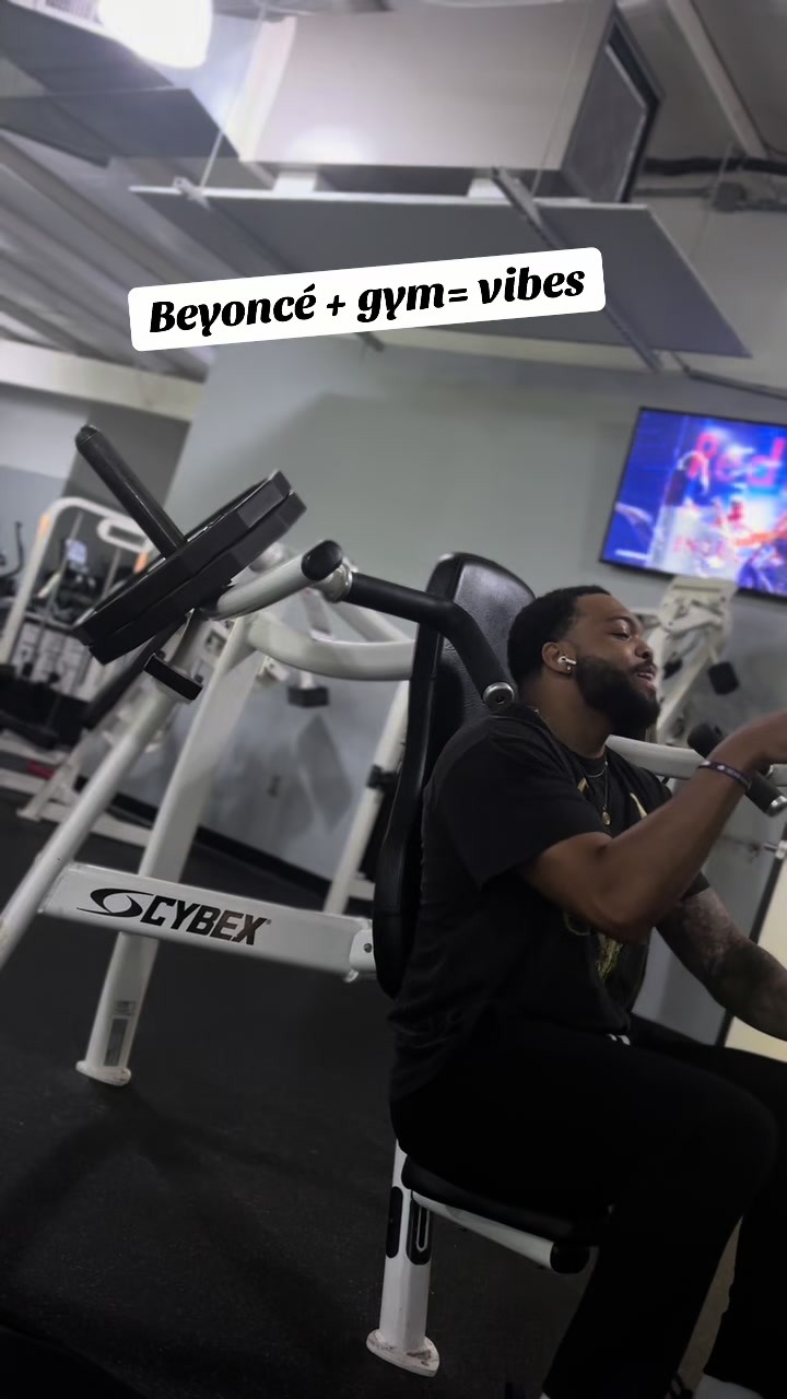 @Deuce📸🧸 🎲