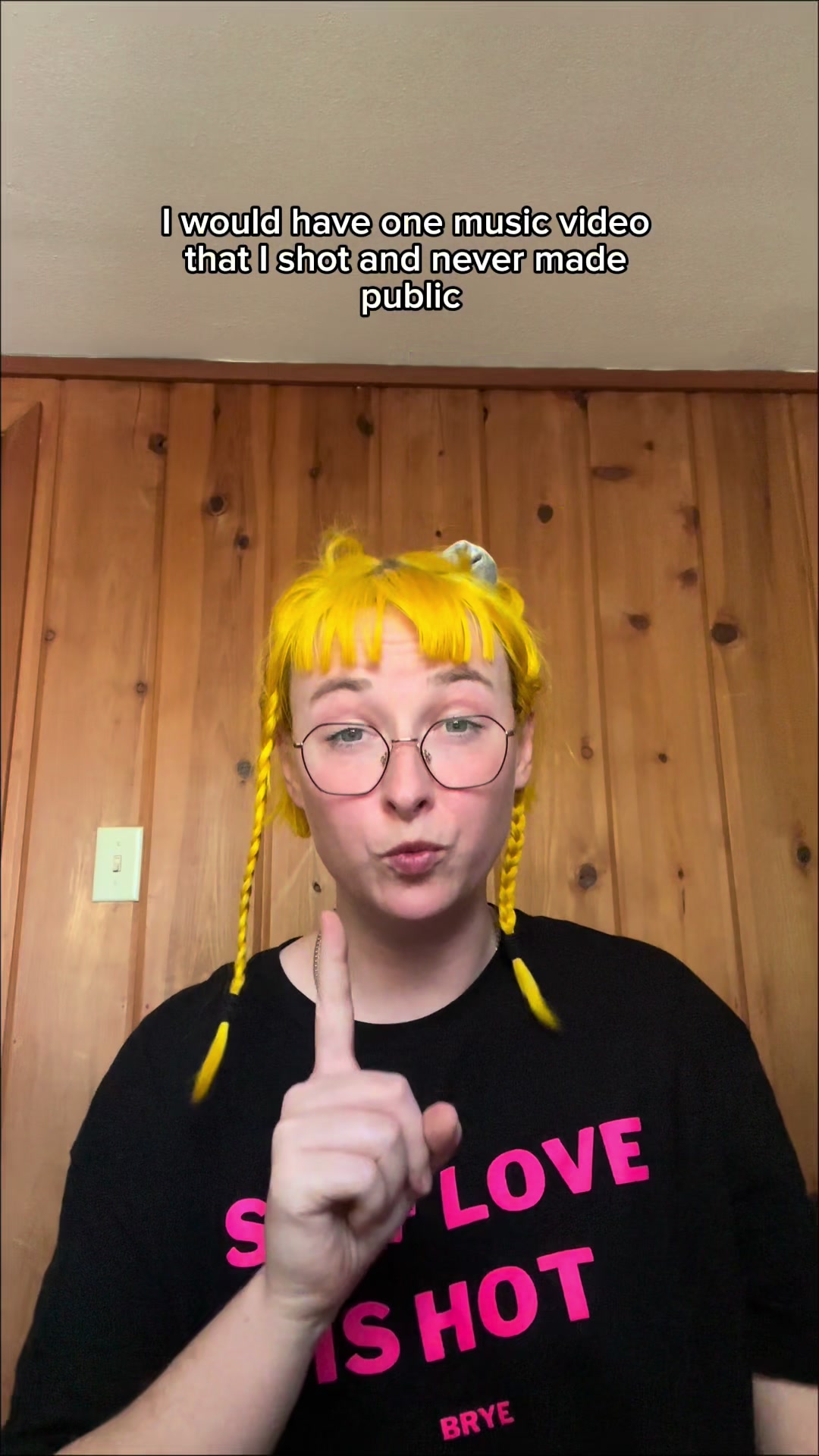 @Tessa Violet