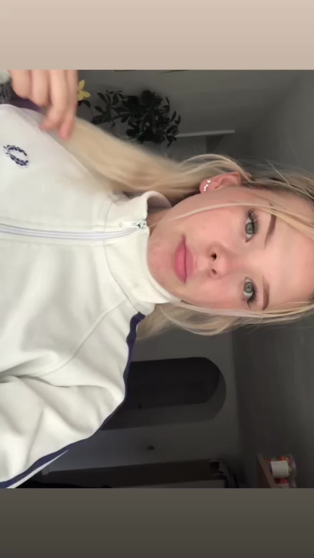 @Nathalie🙋🏻&zwj;♀️🇩🇪☝🏻
