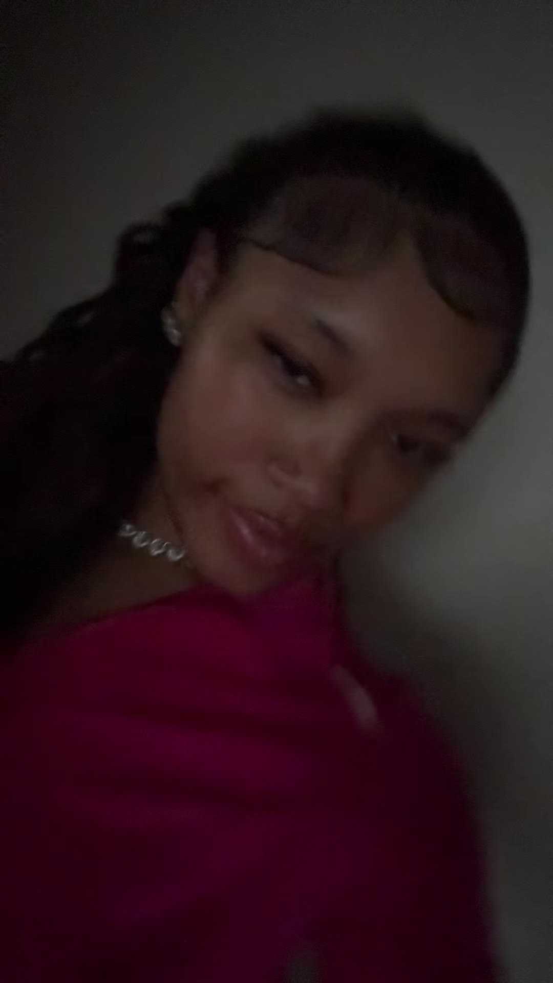 @thebaddestyellowbone