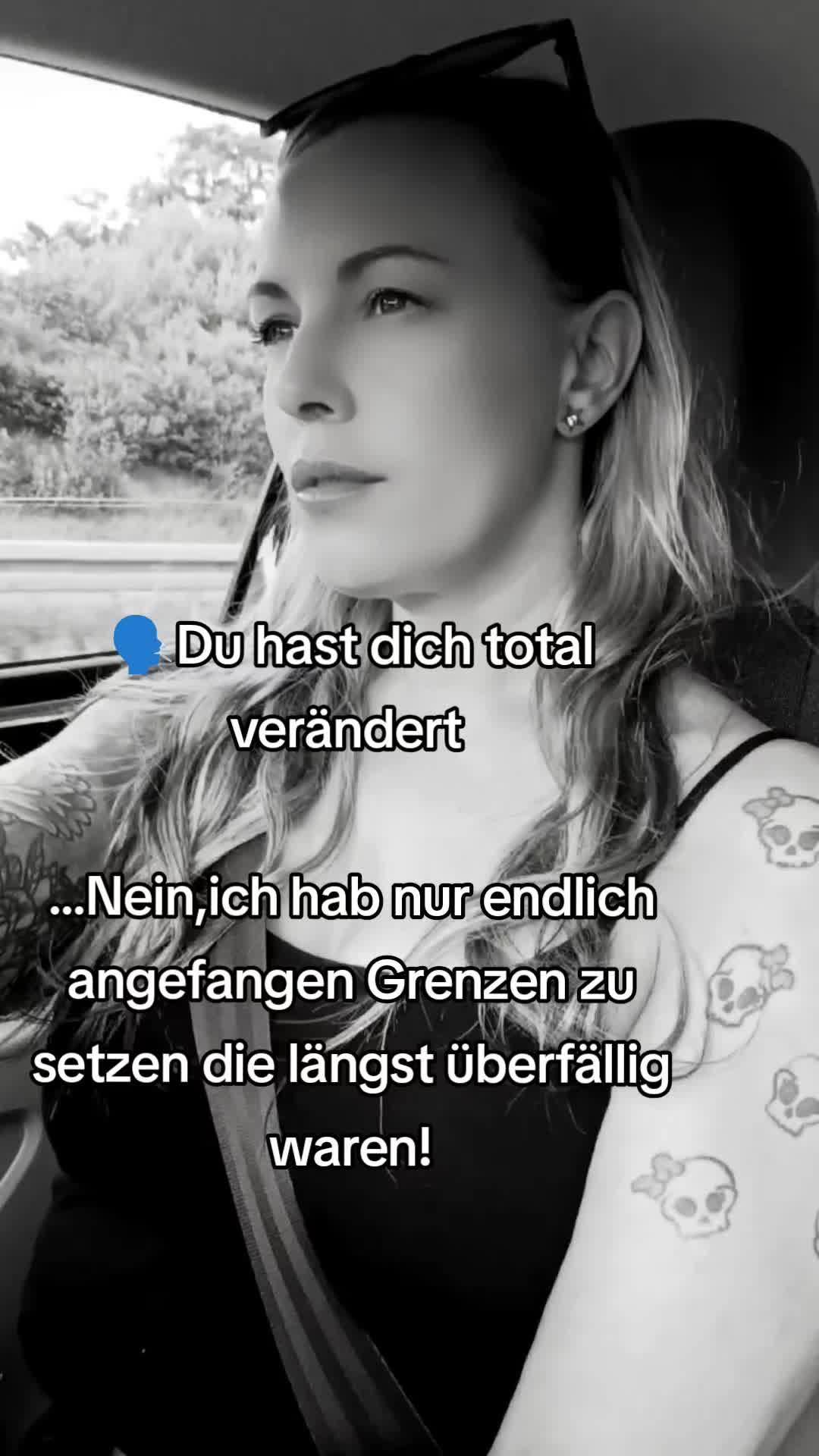 @Elisa_I_n_k_