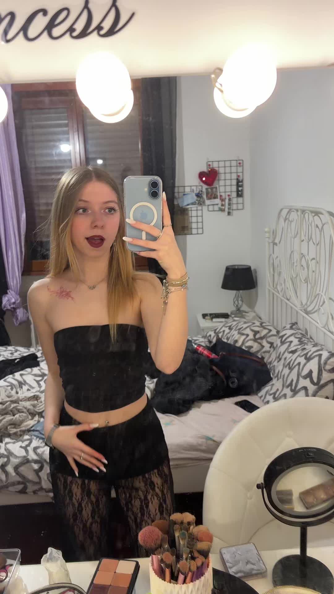 @ele🧸