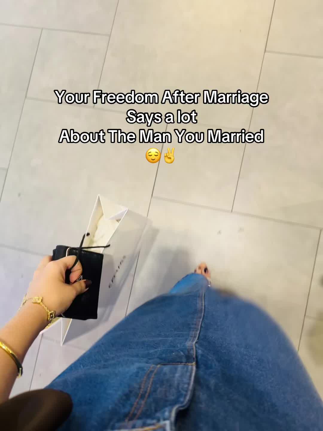 @Aashi🦢🎀🧿