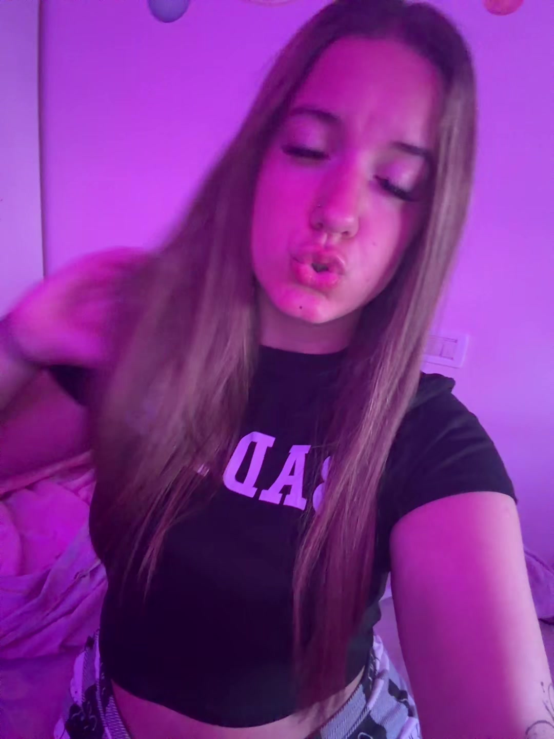 @🦈