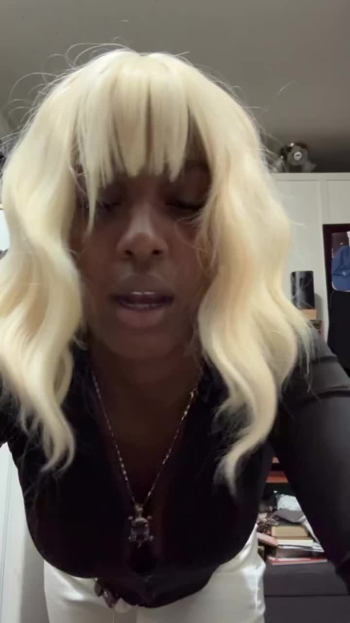 @UnhingedQueen👩🏾&zwj;🎤👑