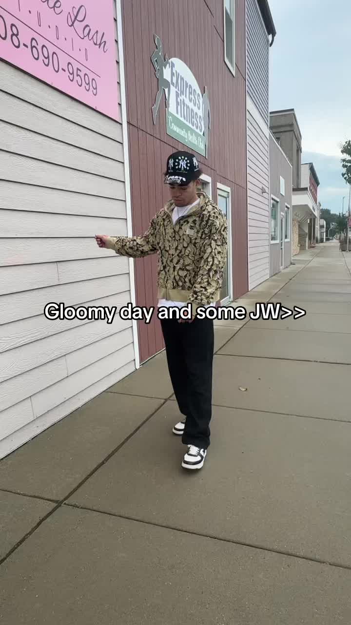 @ant🫯
